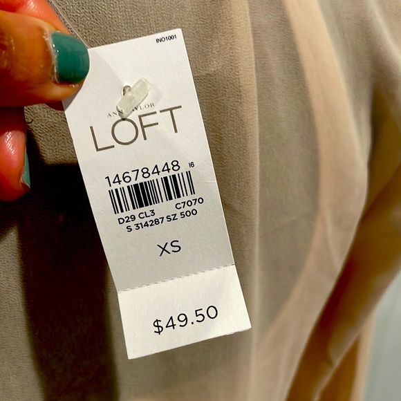 NWT LOFT pleated blouse - XS - Picture 3 of 5